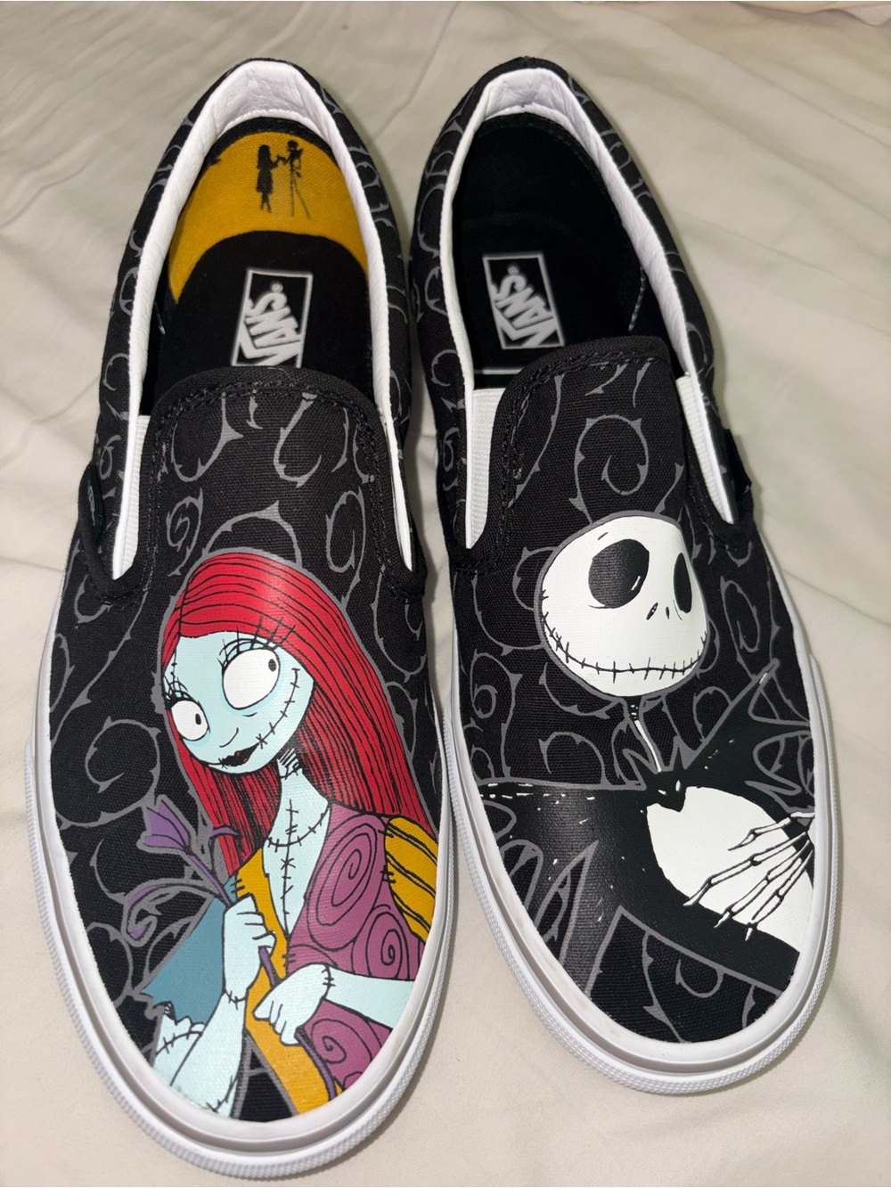 RARE Disney Vans X The Nightmare Before Christmas 8.5 M, 10 W slip on sneakers